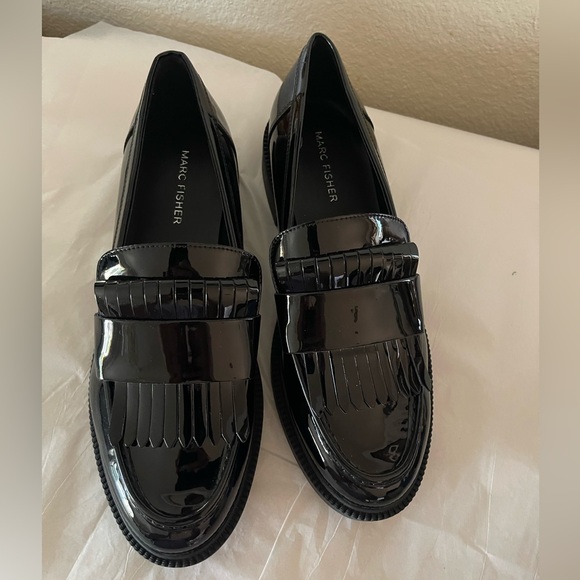 Marc Fisher Calixy patent leather black loafers NWOT Size 8